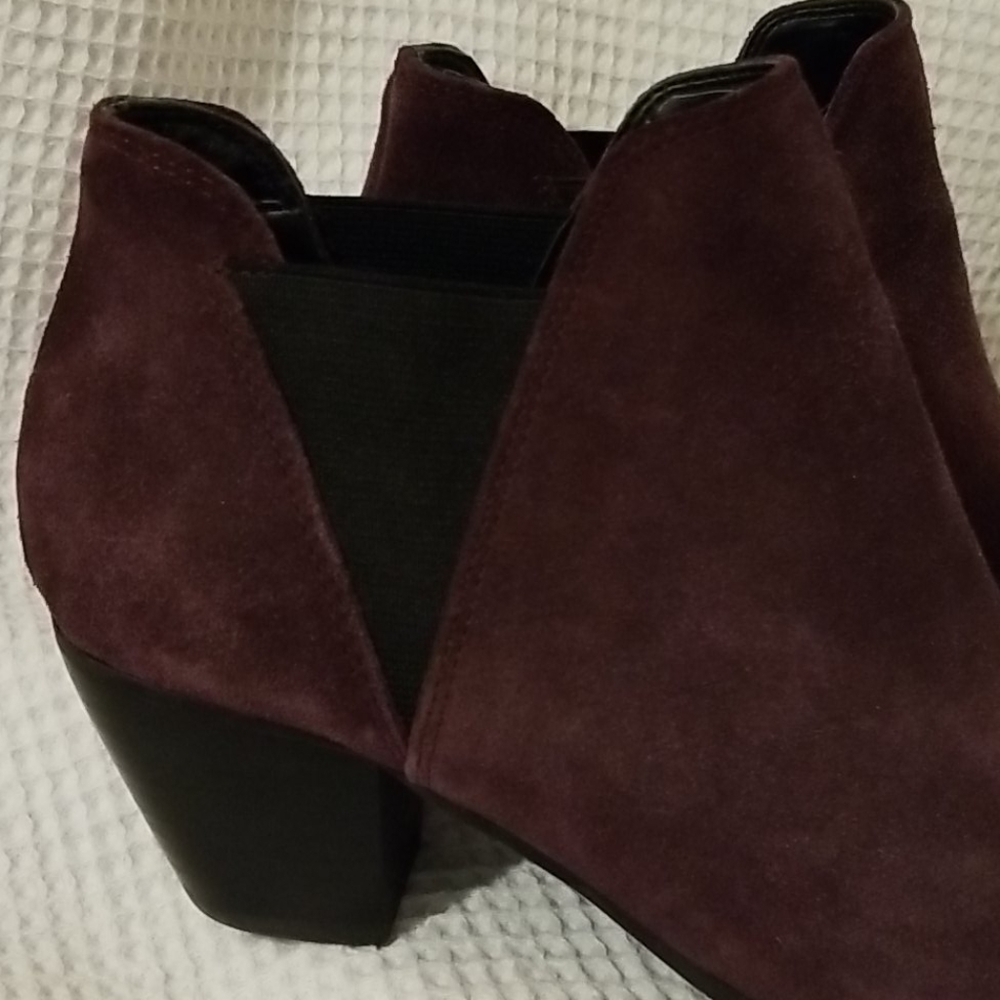 Shoes - Picture 2 of 6